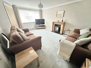 Everest Close Great Sutton